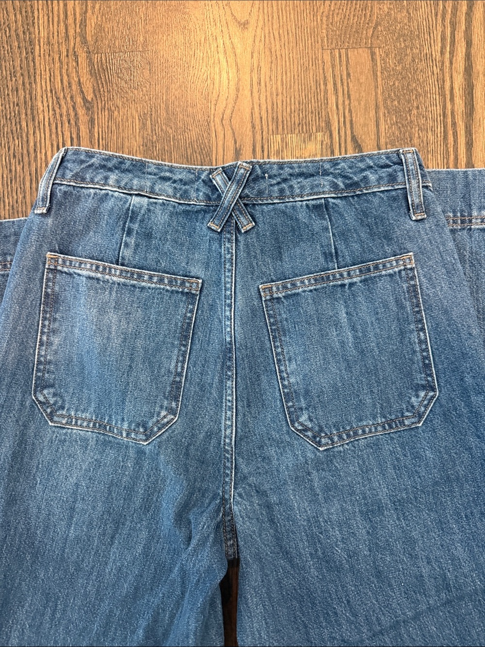 Universal Thread Blue High-Rise Straight Leg Jeans - Picture 3 of 3